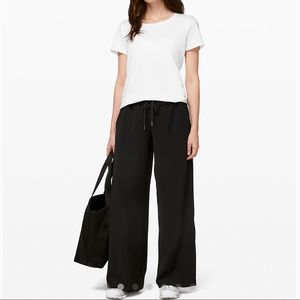 Lululemon black wide leg pants